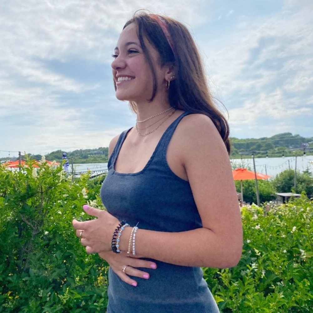 Meet your Posher, Talia